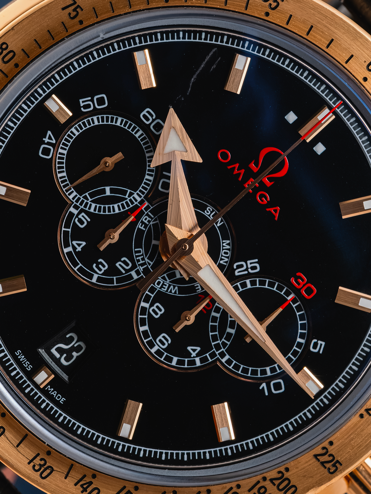 Omega Speedmaster Broad Arrow 18K Yellow Gold 44.25mm ref. 321,53,44,52,01,002 de 2009