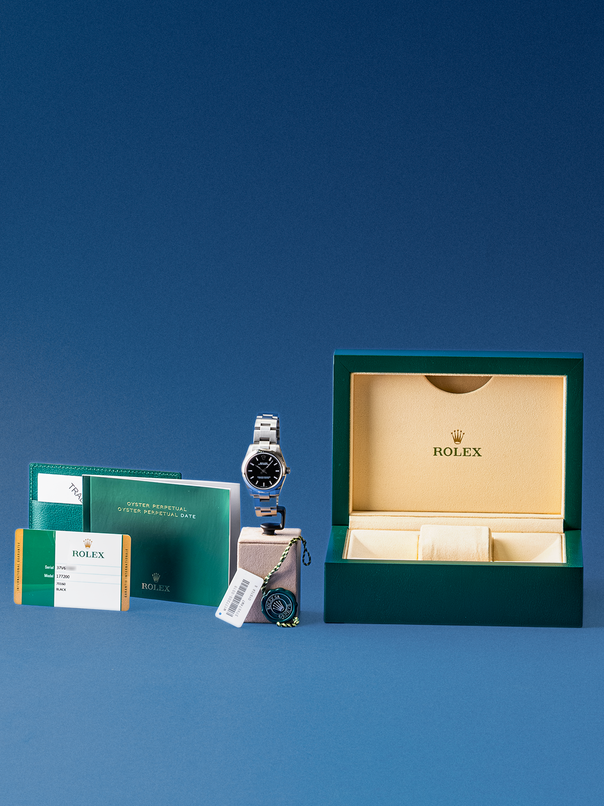 Rolex Oyster Perpetual Black Dial, 31mm, ref. 177200 Full Set de 2019