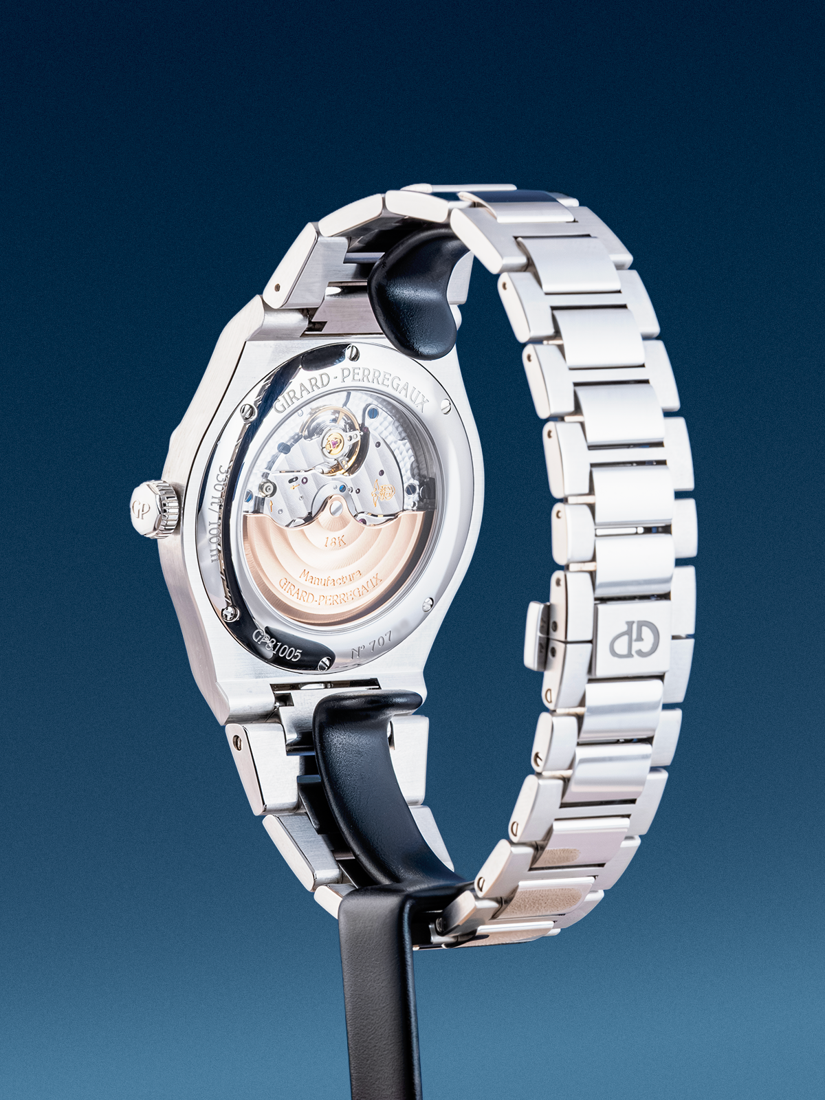 Girard - Perregaux Laureato, Sage Green, 38mm ref. 81005-11-3407-1CM Full Set de 2026