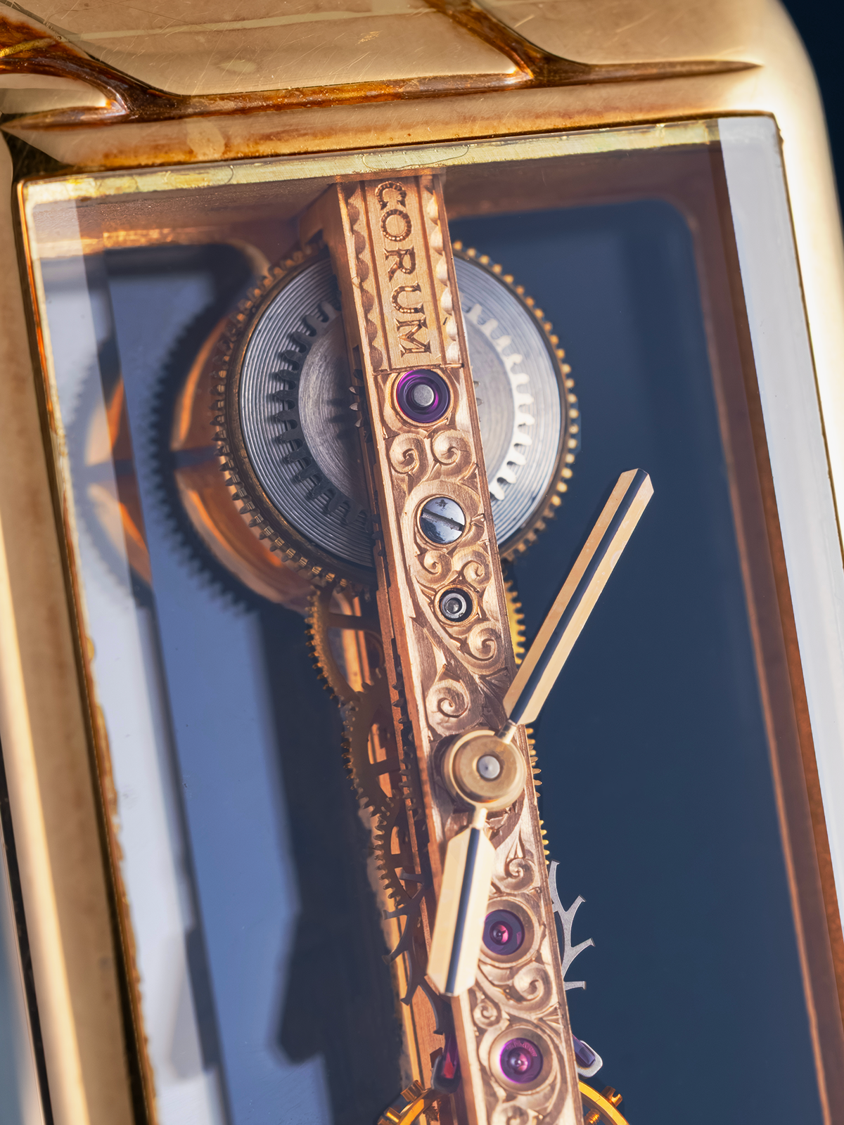 Corum Golden Bridge Cuban Link Chain ref.13.205.56K104 de 1980s