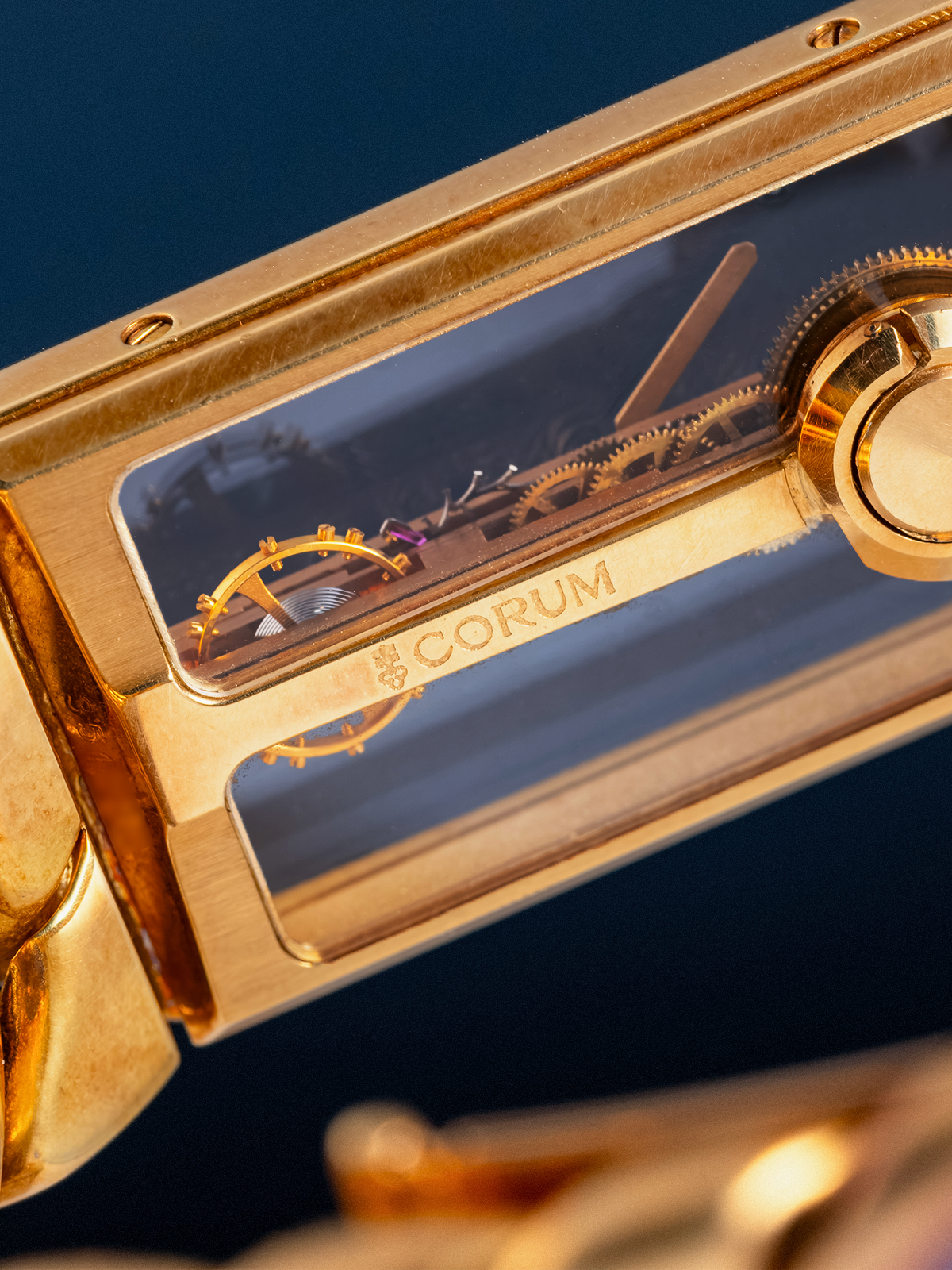 Corum Golden Bridge Cuban Link Chain ref.13.205.56K104 de 1980s