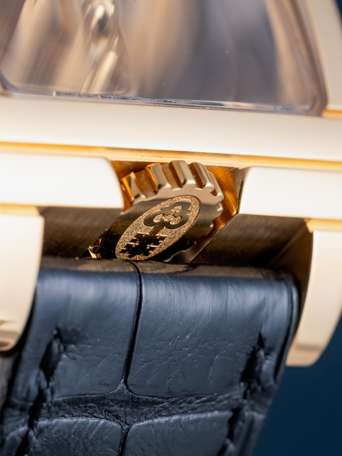 Corum Golden Bridge Yellow Gold 50mm ref. 113.750.55 del 2005