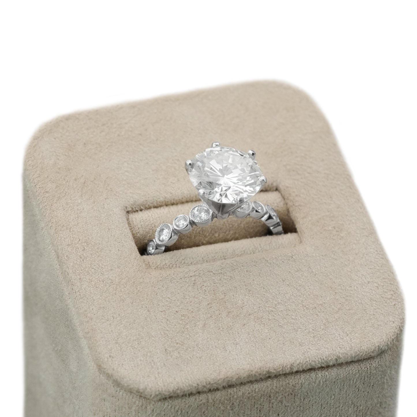 Anillo 4.11ct Diamante Natural VS1 Oro Blanco