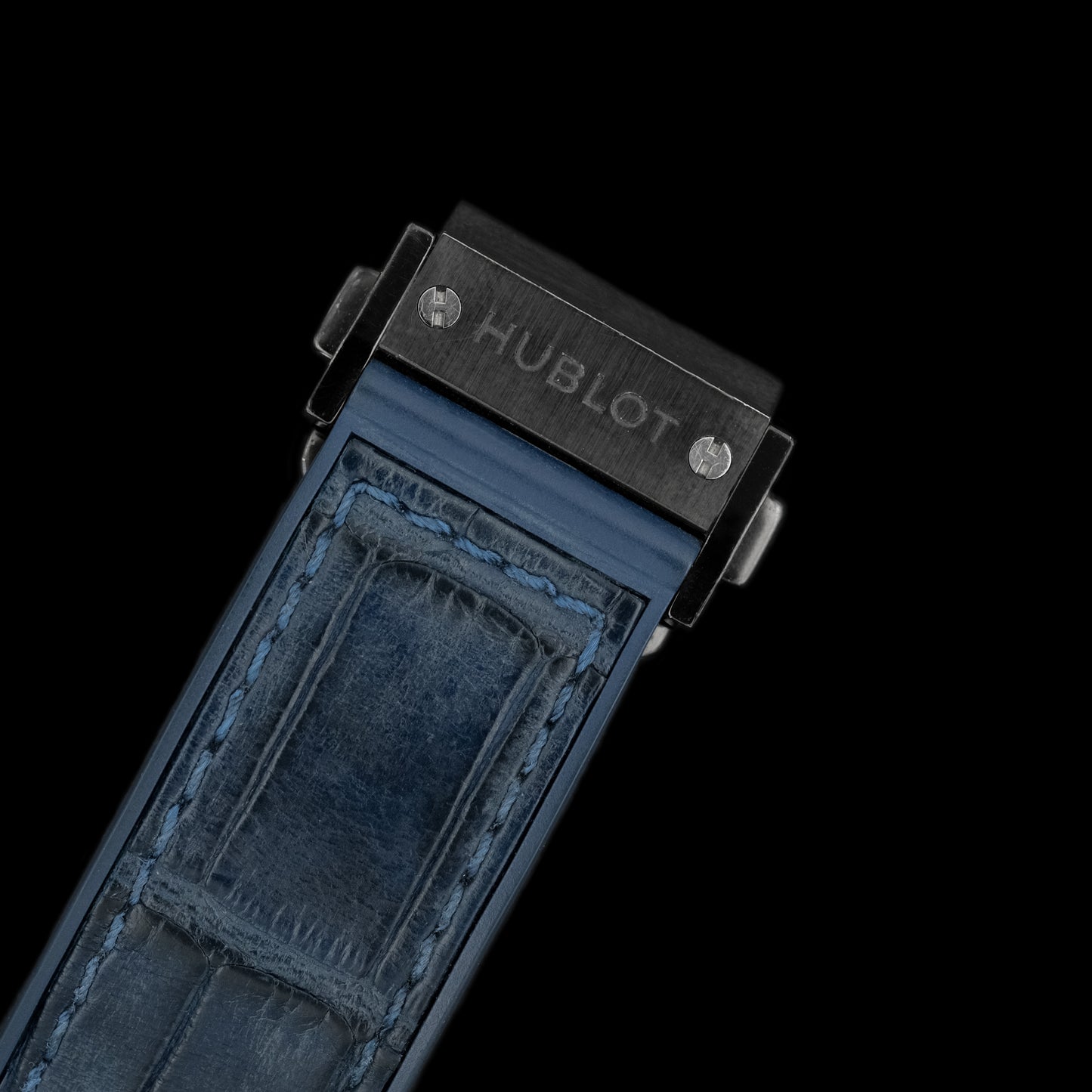 Hublot Classic Fusion Ceramic Blue 38mm 565.CM.7170.LR de 2022